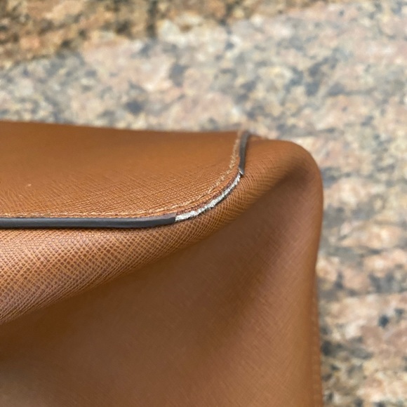 Micheal Kors Camel Shoulder Bag - Picture 9 of 9